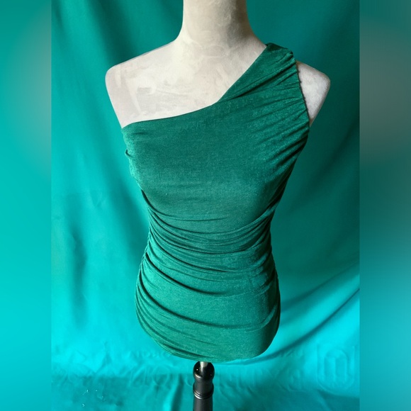 Lucy in the Sky Dresses & Skirts - Lucy in the Sky Size Small Green One Shoulder Mini Bodycon Dress, EUC
